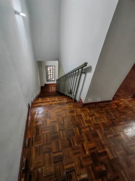 Rumah Teres 2 Tingkat untuk Dijual di Sungai Besi Indah (Seri Kembangan) - Bryan Cho - Corridor - PropertyGuru.com.my