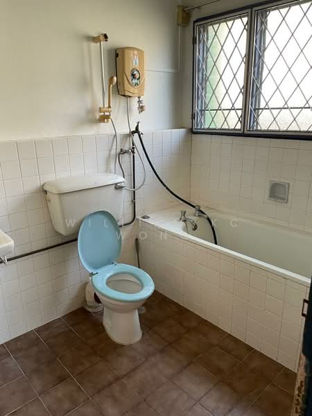 Semi-Detached House for Sale in Batu Uban (Gelugor) - William KC Wong - Bathroom - PropertyGuru.com.my