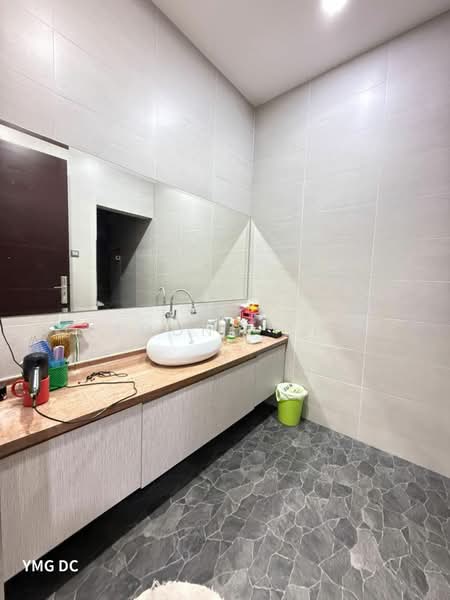 Bungalow for Sale in Klang (Selangor) - Desmond Chan - Bathroom - PropertyGuru.com.my