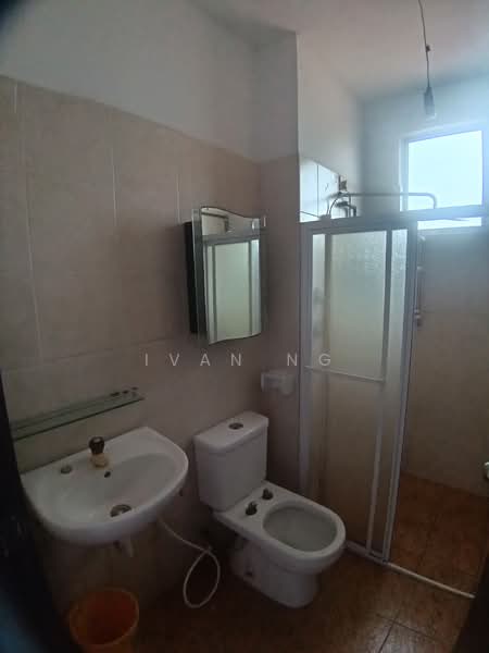 Bungalow for Sale in Taman Aman Perdana (Kapar) - Ivan Ng - PropertyGuru.com.my