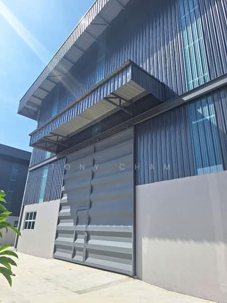 Semi-D Factory for Rent in Kampung Jalan Kebun (Shah Alam) - Tony Cham - Exterior - PropertyGuru.com.my