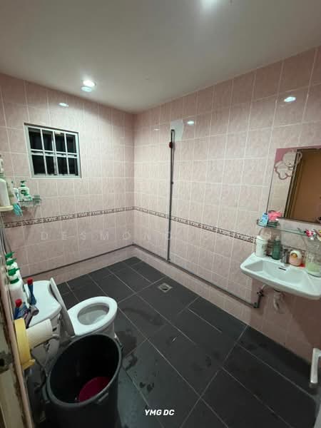 Rumah Berkembar untuk Dijual di Klang (Selangor) - Desmond Chan - Bathroom - PropertyGuru.com.my