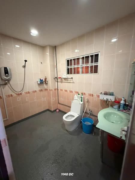 Rumah Berkembar untuk Dijual di Klang (Selangor) - Desmond Chan - Bathroom - PropertyGuru.com.my