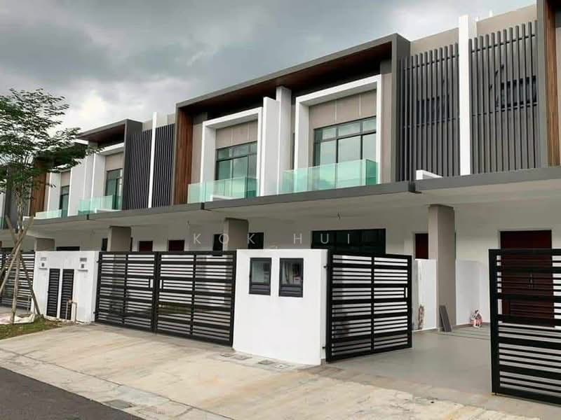 Rumah Teres 2 Tingkat untuk Dijual di Taman Sutera Utama (Skudai) - Kok Hui - Exterior - PropertyGuru.com.my