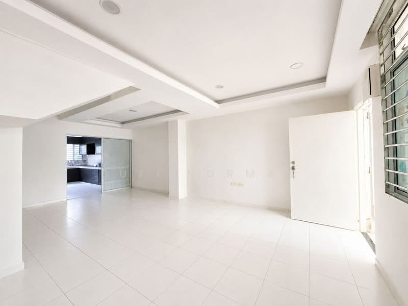 2.5-storey Terraced House for Sale in Taman Scientex Pasir Gudang (Pasir Gudang) - Sufi Norman - Living Room - PropertyGuru.com.my