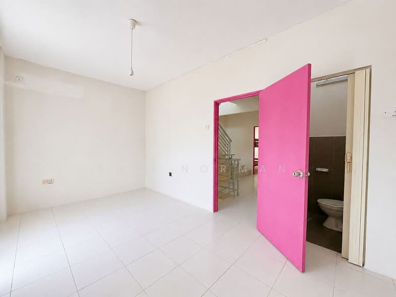 2.5-storey Terraced House for Sale in Taman Scientex Pasir Gudang (Pasir Gudang) - Sufi Norman - Interior - PropertyGuru.com.my