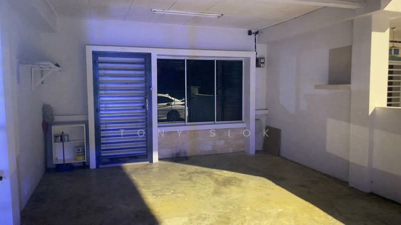 2-storey Terraced House for Rent in Taman Scientex Pasir Gudang (Pasir Gudang) - Tony Siok - Entrance - PropertyGuru.com.my