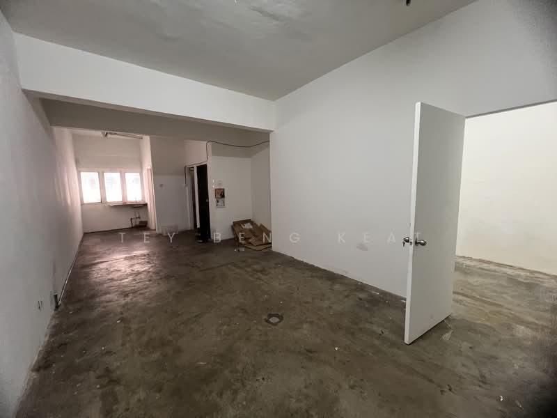 Shop / Office for Rent in Taman Muda (Ampang) - Tey Beng Keat - Interior - PropertyGuru.com.my