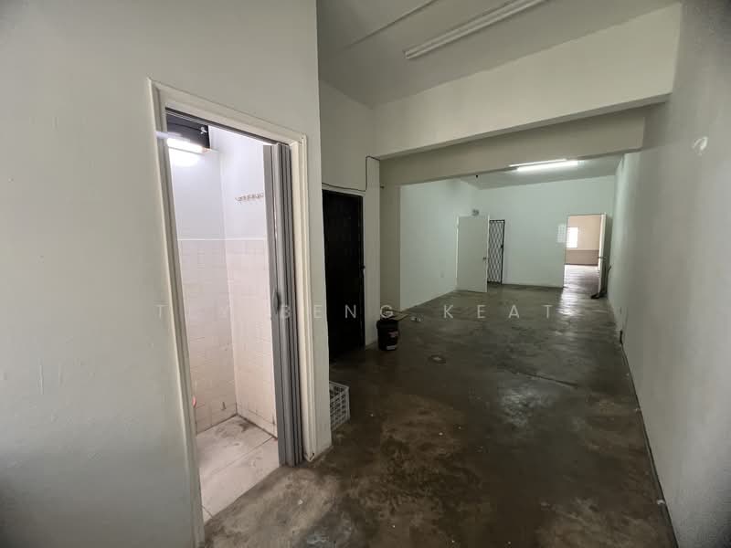 Shop / Office for Rent in Taman Muda (Ampang) - Tey Beng Keat - Interior - PropertyGuru.com.my