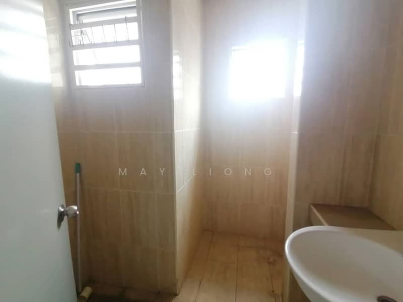 2-storey Terraced House for Sale in Rawang (Selangor) - May Liong - Bathroom - PropertyGuru.com.my