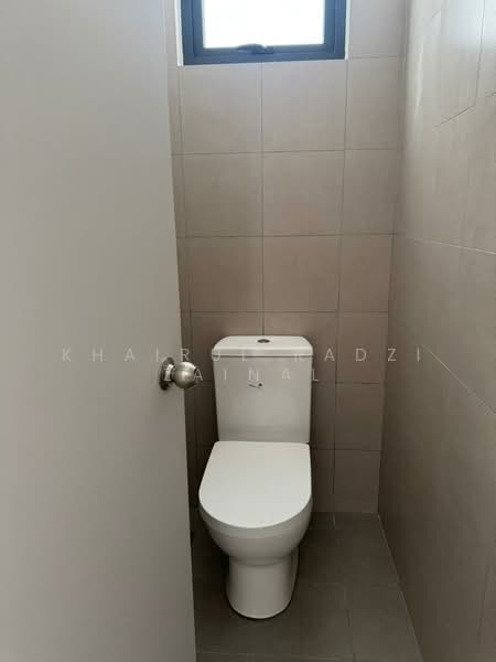 Shop for Rent in Bandar Gamuda Gardens (Rawang) - Khairul Radzi Zainal - Bathroom - PropertyGuru.com.my