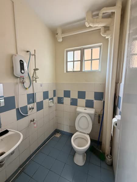Apartment for Sale at Impian Senibong Residences - Alviss Tay - Bathroom - PropertyGuru.com.my