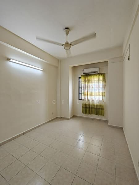 Pangsapuri untuk Disewa di Desa Skudai Apartment - Nick Low - Interior - PropertyGuru.com.my