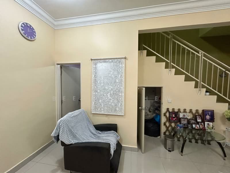 2-storey Terraced House for Sale in Setia Indah (Setia Alam) - Bee Har Chew - Living Room - PropertyGuru.com.my