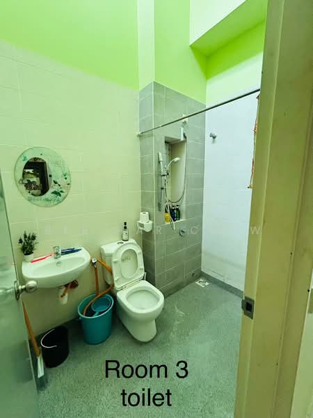 2-storey Terraced House for Sale in Setia Indah (Setia Alam) - Bee Har Chew - Bathroom - PropertyGuru.com.my