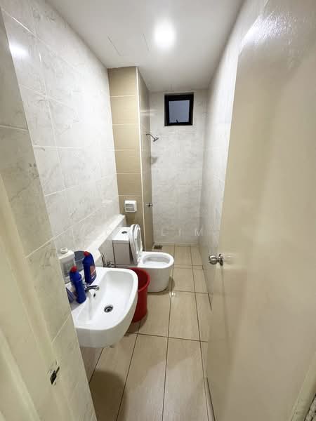 Service Residence for Rent at D'Summit Residences - CK Lim - Bathroom - PropertyGuru.com.my