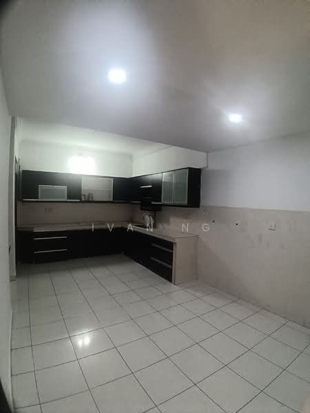 Cluster House for Sale in Taman Aman Perdana (Kapar) - Ivan Ng - Kitchen - PropertyGuru.com.my