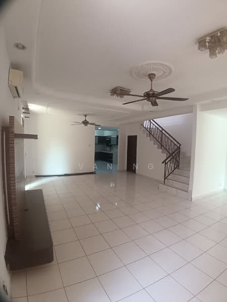 Cluster House for Sale in Taman Aman Perdana (Kapar) - Ivan Ng - Living Room - PropertyGuru.com.my