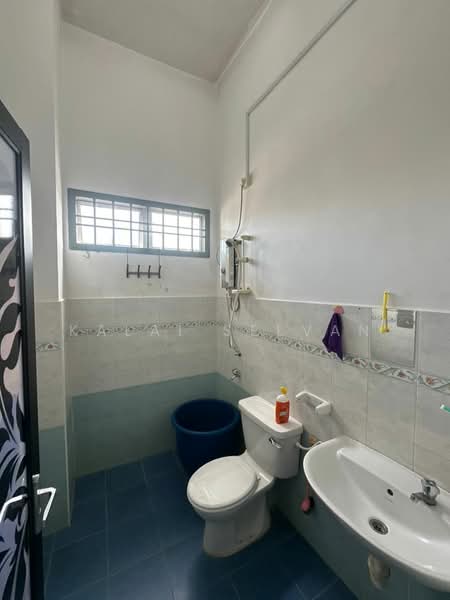 2-storey Terraced House for Sale in Taman Sri Pulai Perdana (Skudai) - Kalai Selvan - Bathroom - PropertyGuru.com.my