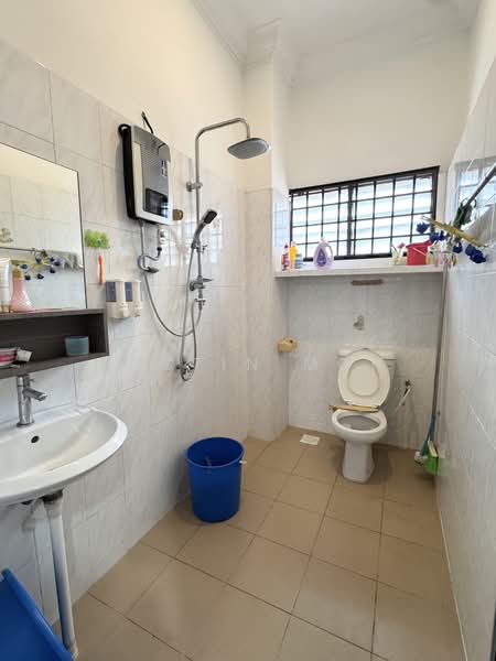 2-storey Terraced House for Sale in Taman Johor Jaya (Johor Bahru) - Austin Moh - Bathroom - PropertyGuru.com.my
