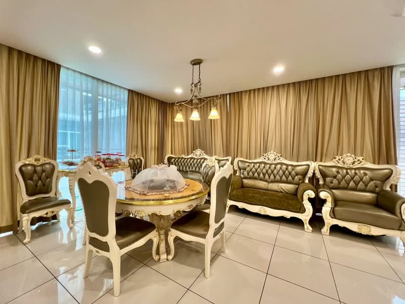 2-storey Terraced House for Sale in Taman Mount Austin (Tebrau) - Chloe Chin - Dining Room - PropertyGuru.com.my
