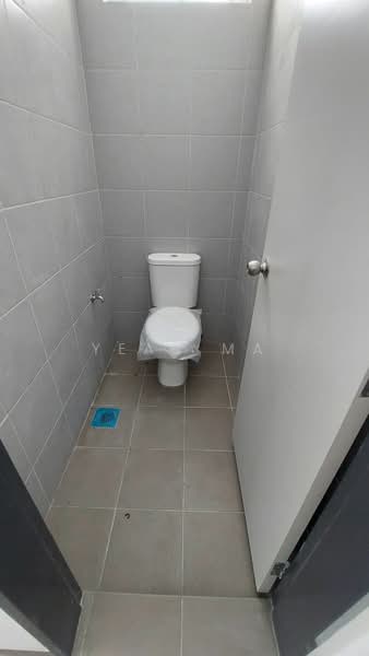 Shop / Office for Rent in Rawang (Selangor) - Yean Ma - Bathroom - PropertyGuru.com.my