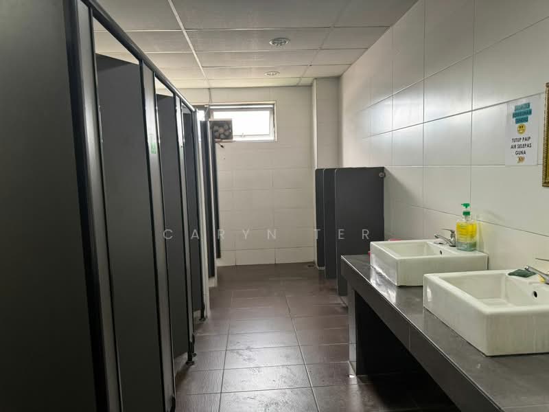 Factory for Rent in Pasir Gudang (Johor) - Caryn Ter - Bathroom - PropertyGuru.com.my