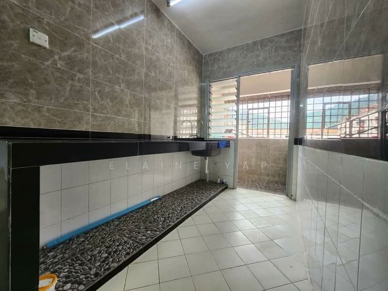 Kondominium untuk Disewa di Selayang Point - Elaine Yap - Kitchen - PropertyGuru.com.my