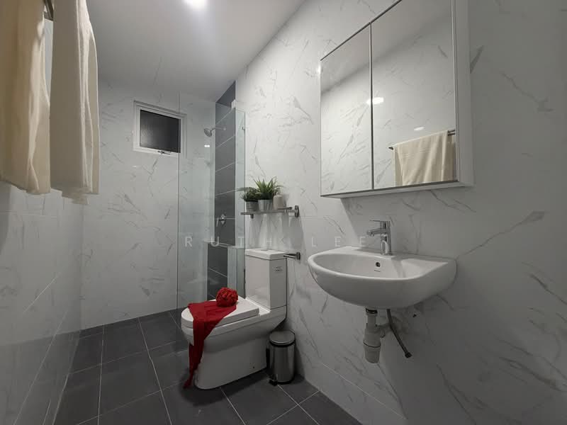Kondominium untuk Dijual di Goodwood Residence - Ruth Lee - Bathroom - PropertyGuru.com.my