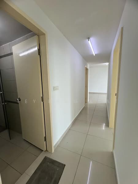 Kondominium untuk Dijual di The Z Residence - Tey Beng Keat - Corridor - PropertyGuru.com.my