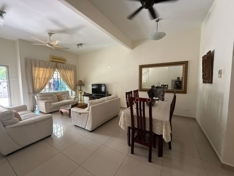 2-storey Terraced House for Sale in Seksyen 7 (Bangi) - Fazie Noor - Living Room - PropertyGuru.com.my