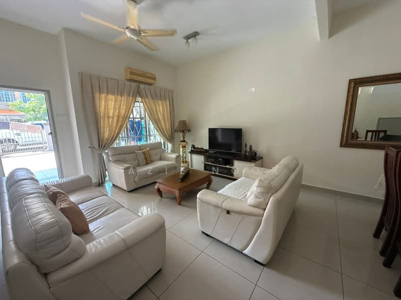 2-storey Terraced House for Sale in Seksyen 7 (Bangi) - Fazie Noor - Living Room - PropertyGuru.com.my