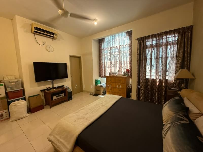 2-storey Terraced House for Sale in Seksyen 7 (Bangi) - Fazie Noor - Bedroom - PropertyGuru.com.my