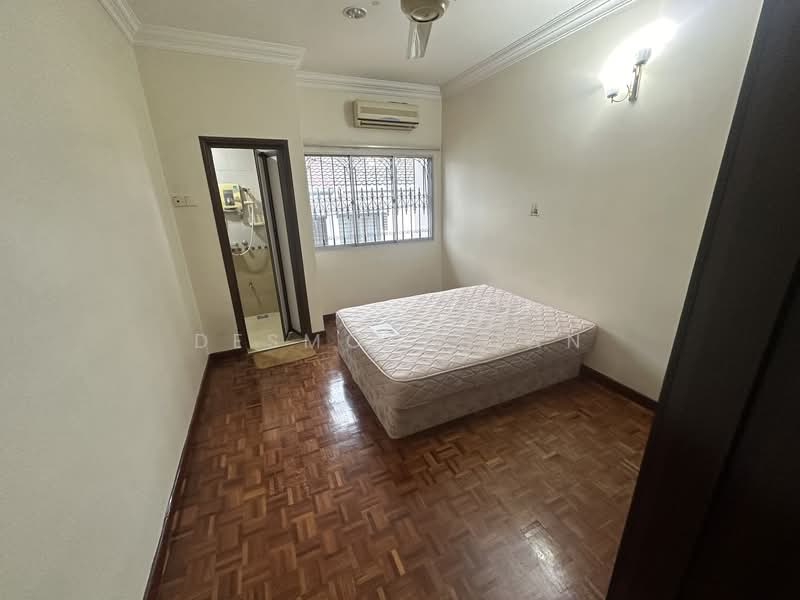 2-storey Terraced House for Sale in SS 21, Damansara Utama (Petaling Jaya) - Desmond Tan - Bedroom - PropertyGuru.com.my