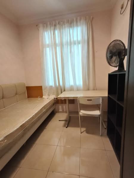 Pangsapuri untuk Dijual di Sri Samudera Apartment (Seaview Residence Suites) - Shishi . - Bedroom - PropertyGuru.com.my