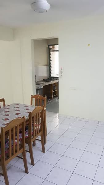 Rumah Flat untuk Dijual di Sri Intan - Evelyn Tan - Dining Room - PropertyGuru.com.my