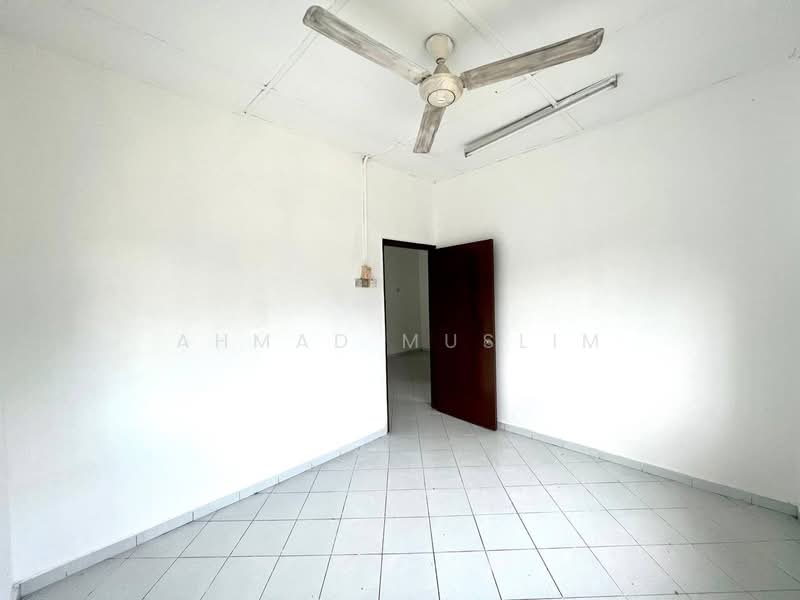 Rumah Teres 1 Tingkat untuk Dijual di Bandar Rinching Seksyen 4 (Semenyih) - Ahmad Muslim - PropertyGuru.com.my