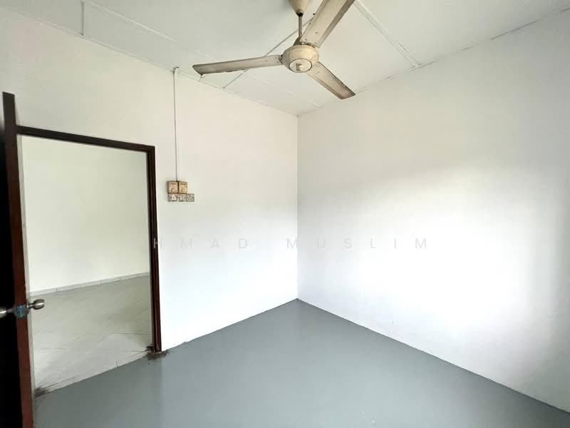 Rumah Teres 1 Tingkat untuk Dijual di Bandar Rinching Seksyen 4 (Semenyih) - Ahmad Muslim - PropertyGuru.com.my
