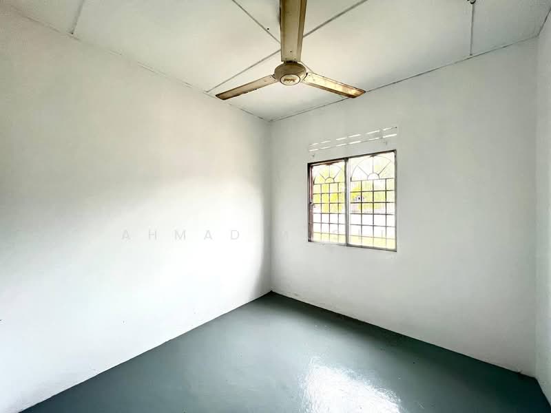 Rumah Teres 1 Tingkat untuk Dijual di Bandar Rinching Seksyen 4 (Semenyih) - Ahmad Muslim - PropertyGuru.com.my