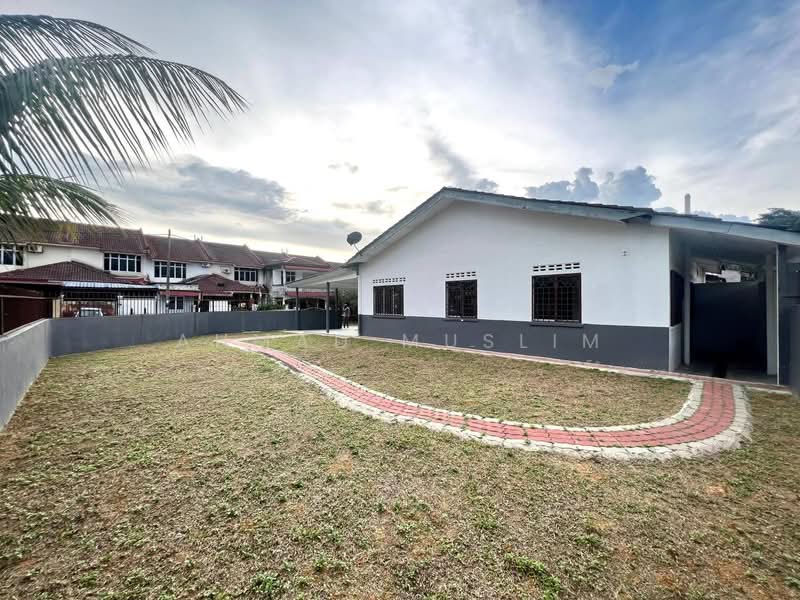Rumah Teres 1 Tingkat untuk Dijual di Bandar Rinching Seksyen 4 (Semenyih) - Ahmad Muslim - PropertyGuru.com.my