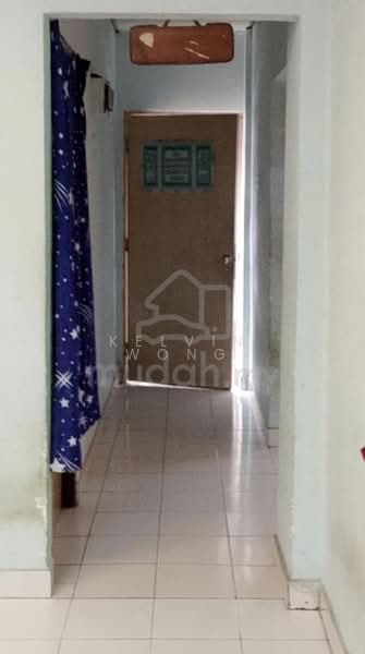 Flat for Sale at Gugusan Dedap - Kelvin Wong - Corridor - PropertyGuru.com.my