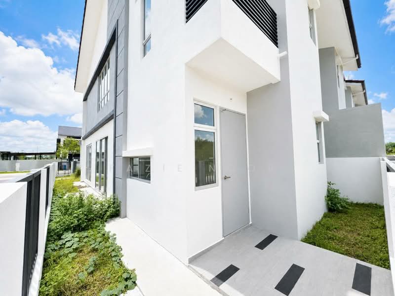 2-storey Terraced House for Sale in Sungai Buloh (Selangor) - Fazie Noor - Exterior - PropertyGuru.com.my