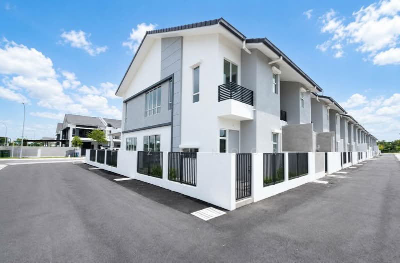 2-storey Terraced House for Sale in Sungai Buloh (Selangor) - Fazie Noor - Exterior - PropertyGuru.com.my