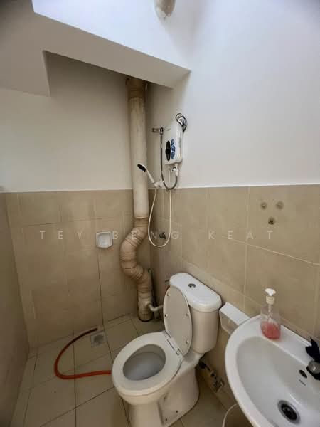 Kondominium untuk Dijual di Beverly Tower @ Plaza Medan Putra - Tey Beng Keat - Bathroom - PropertyGuru.com.my