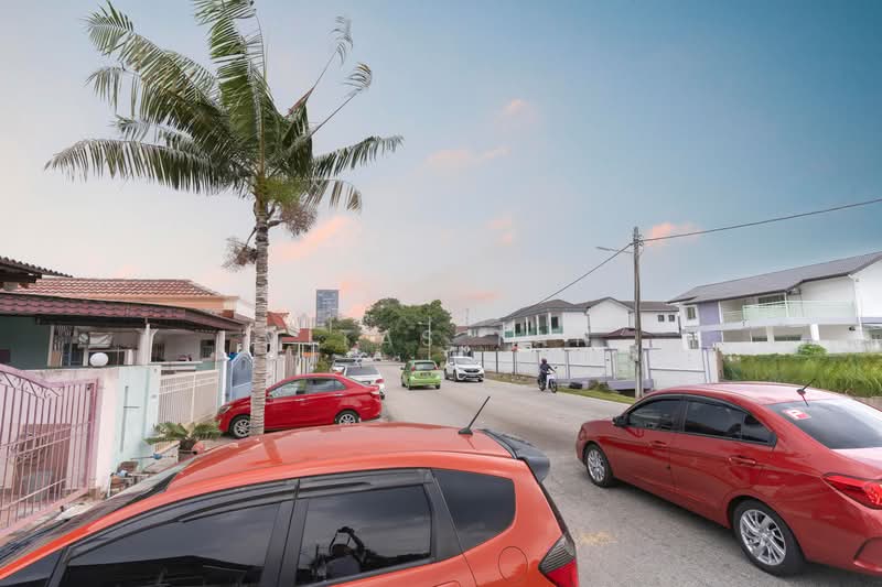 1-storey Terraced House for Sale in Taman Berkeley (Klang) - Vitas Tan - Exterior - PropertyGuru.com.my