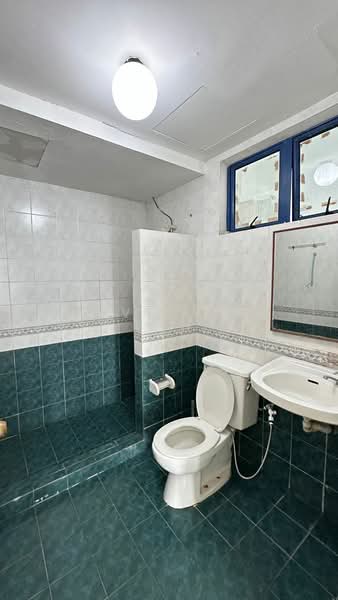 Apartment for Rent at Aster Court - Evelyn Tan - Bathroom - PropertyGuru.com.my
