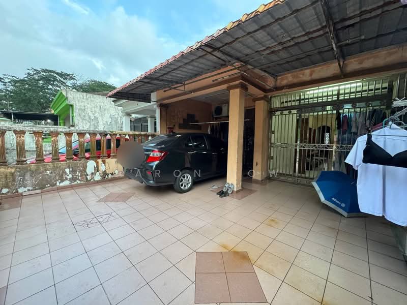 1-storey Terraced House for Sale in Taman Puteri Wangsa (Ulu Tiram) - Aaron How - Exterior - PropertyGuru.com.my