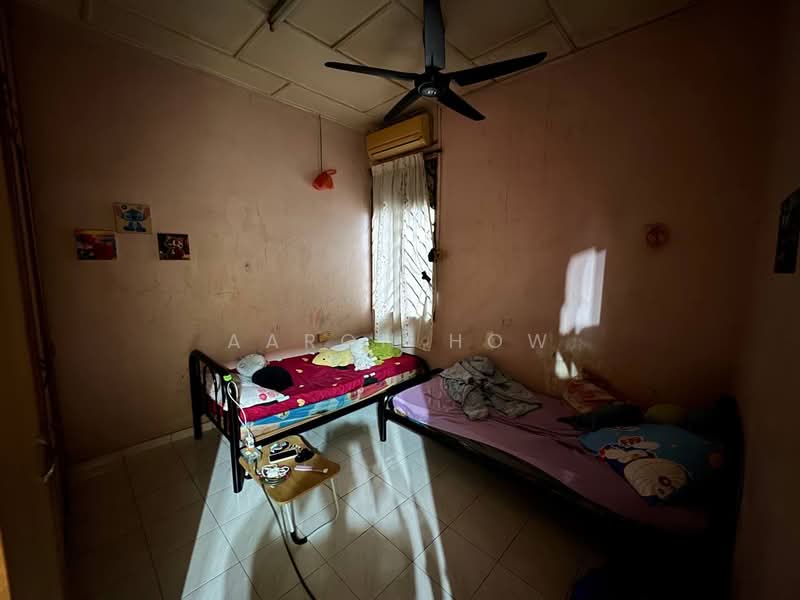 1-storey Terraced House for Sale in Taman Puteri Wangsa (Ulu Tiram) - Aaron How - Bedroom - PropertyGuru.com.my