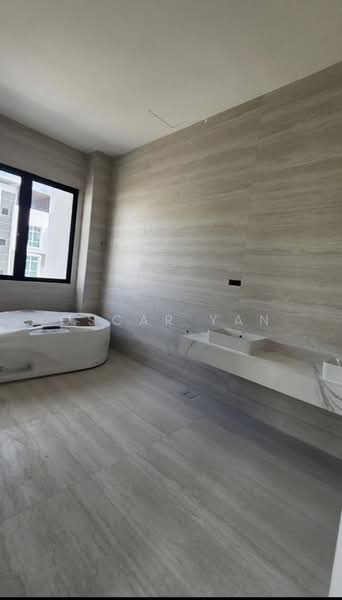 Bungalow House for Sale in Taman Ponderosa (Johor Bahru) - Oscar Yan - Bathroom - PropertyGuru.com.my