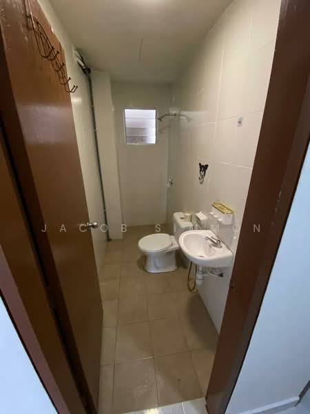 Apartment for Rent at Seri Warisan - Jacob Simmon - Bathroom - PropertyGuru.com.my